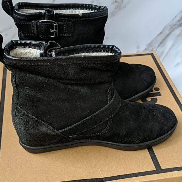 hibou Krysil Hidden Wedge Booties - Picture 8 of 11